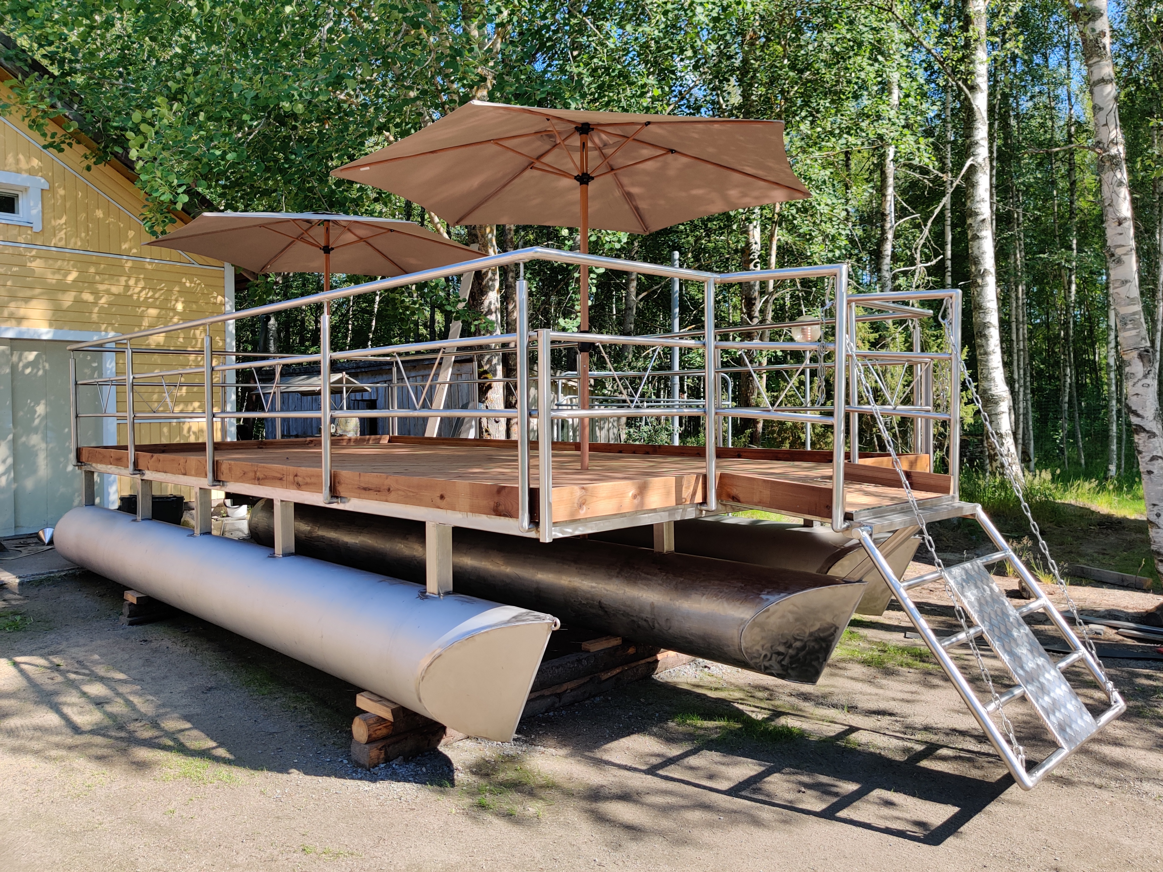 Muu merkki trimaraani